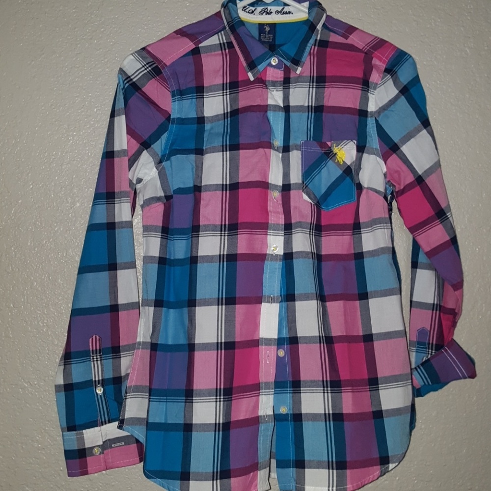 Us polo button up top